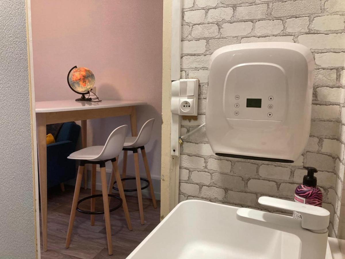 Le Voyageur Apartment เบอซองซง ภายนอก รูปภาพ