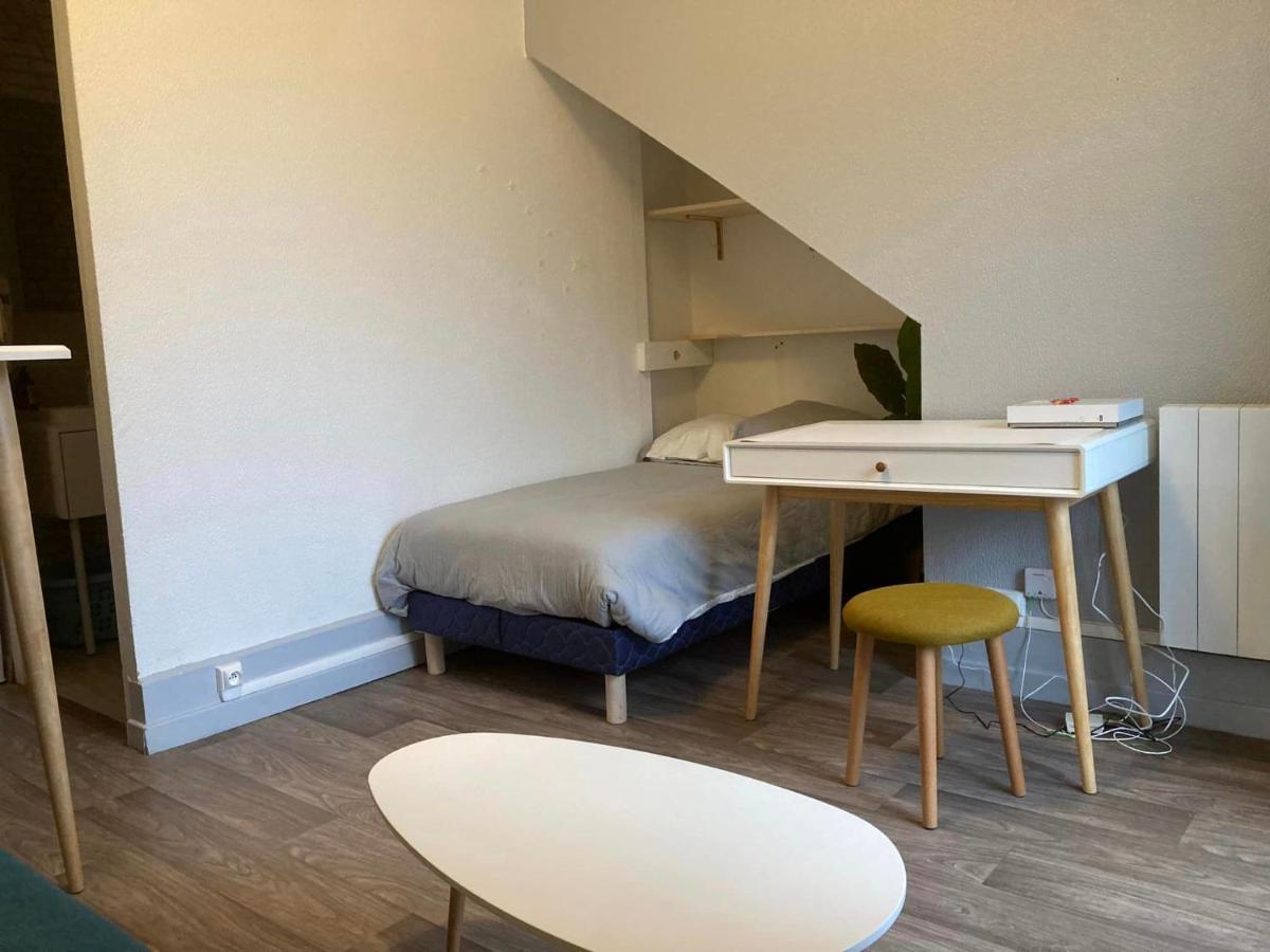Le Voyageur Apartment เบอซองซง ภายนอก รูปภาพ