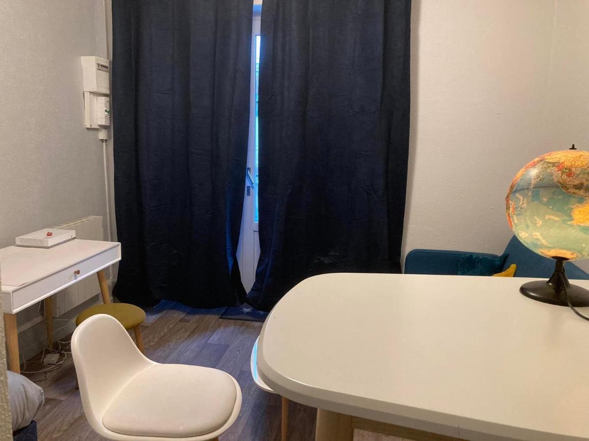 Le Voyageur Apartment เบอซองซง ภายนอก รูปภาพ